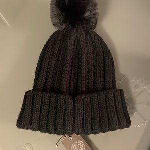Vince Canute Pom Pom toque/beanie
